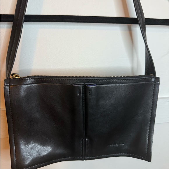 Francesco Biasia Black Leather Pocket Handbag - Picture 9 of 9